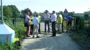 Let op bord voor verkeer zoals opleggers