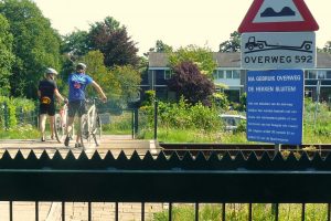 De overweg Laantje van Alverna