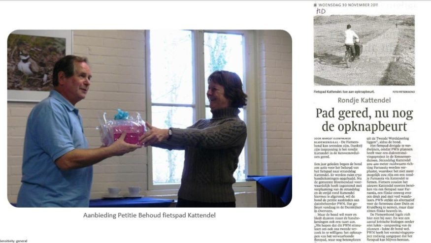 Dia-04-30-11-2011-Aanbieding-Petitie-Behoud-fietspad-Kattendel